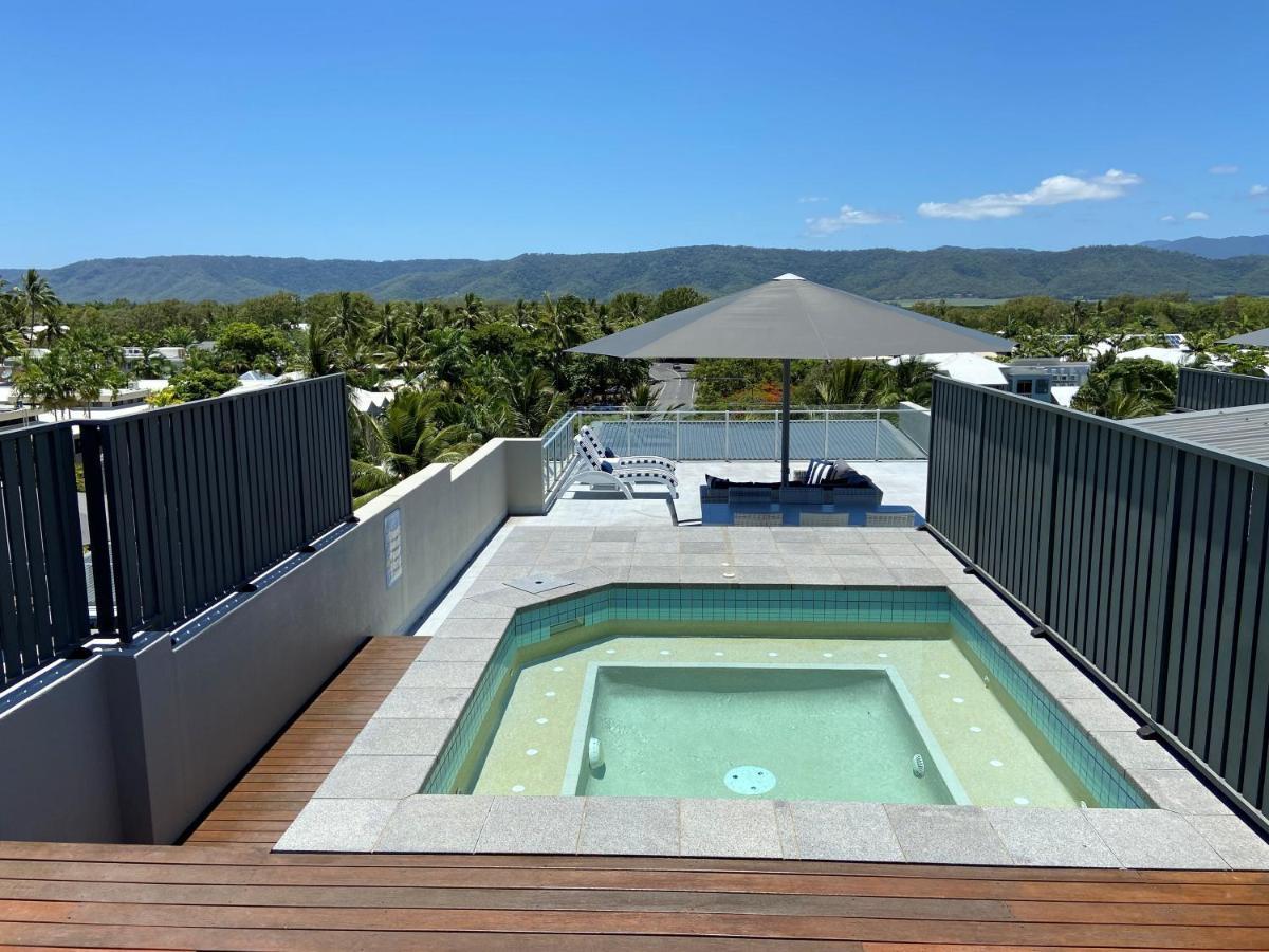 Aparthotel Coconut Grove Port Douglas Esterno foto