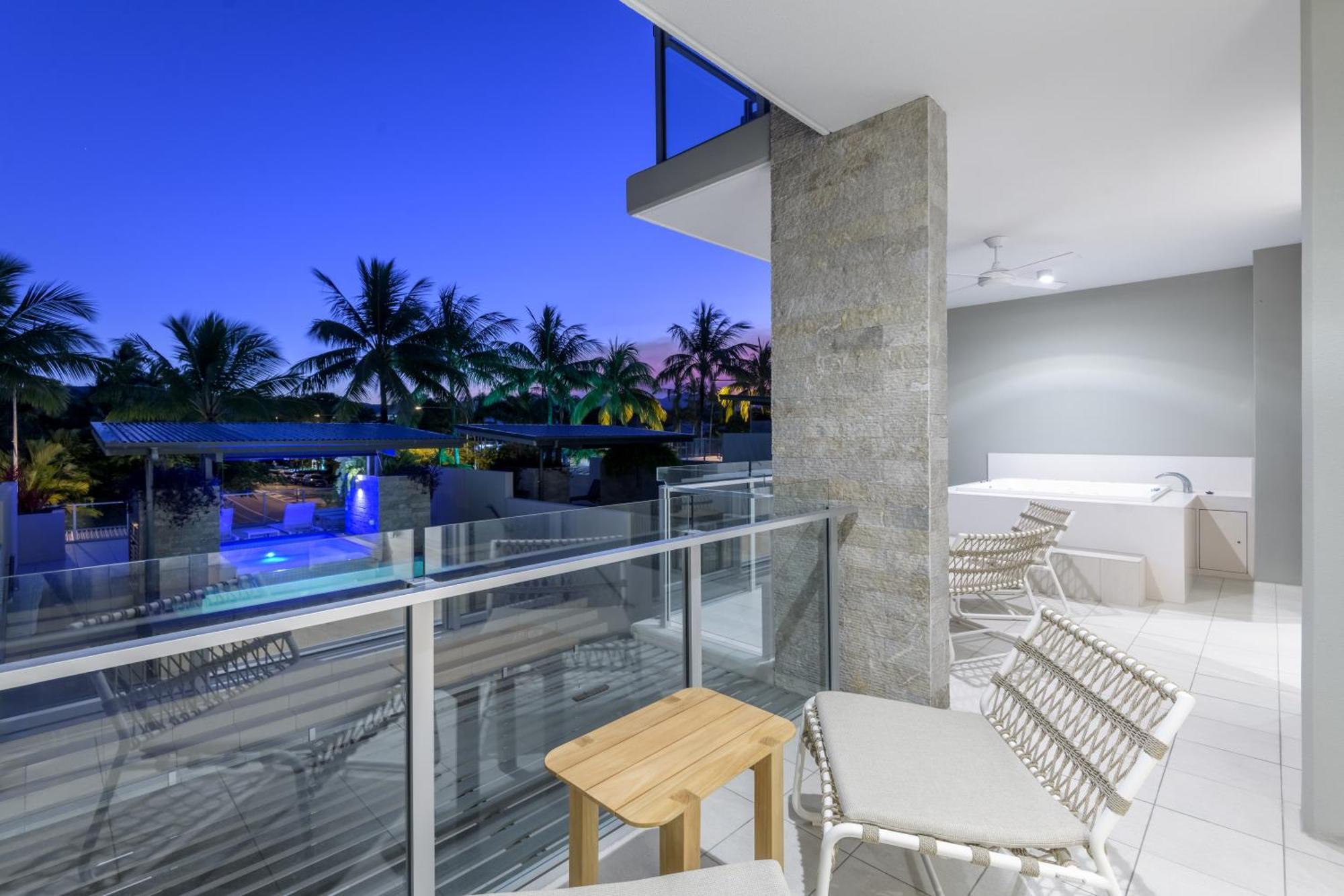 Aparthotel Coconut Grove Port Douglas Esterno foto