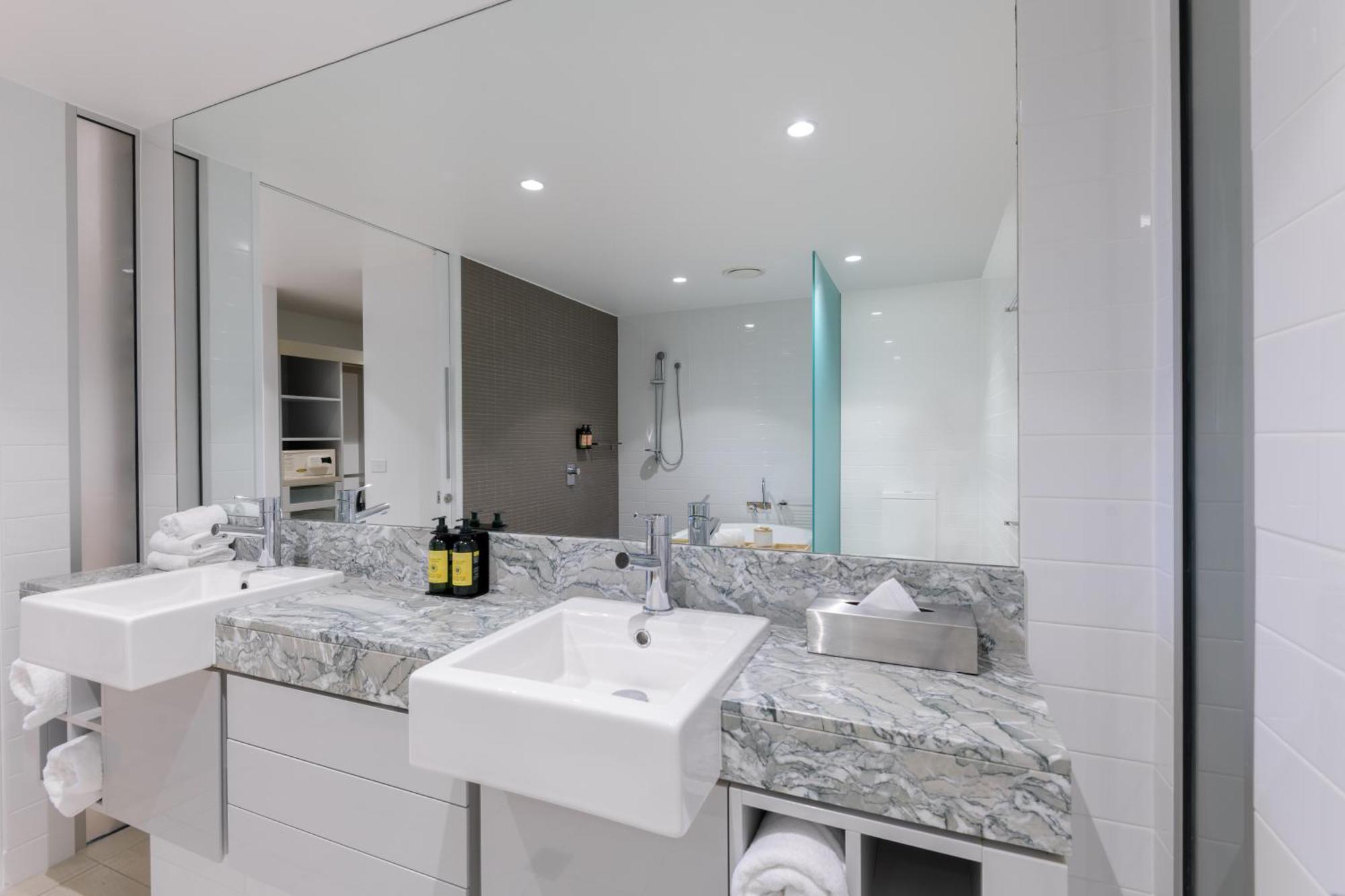 Aparthotel Coconut Grove Port Douglas Esterno foto