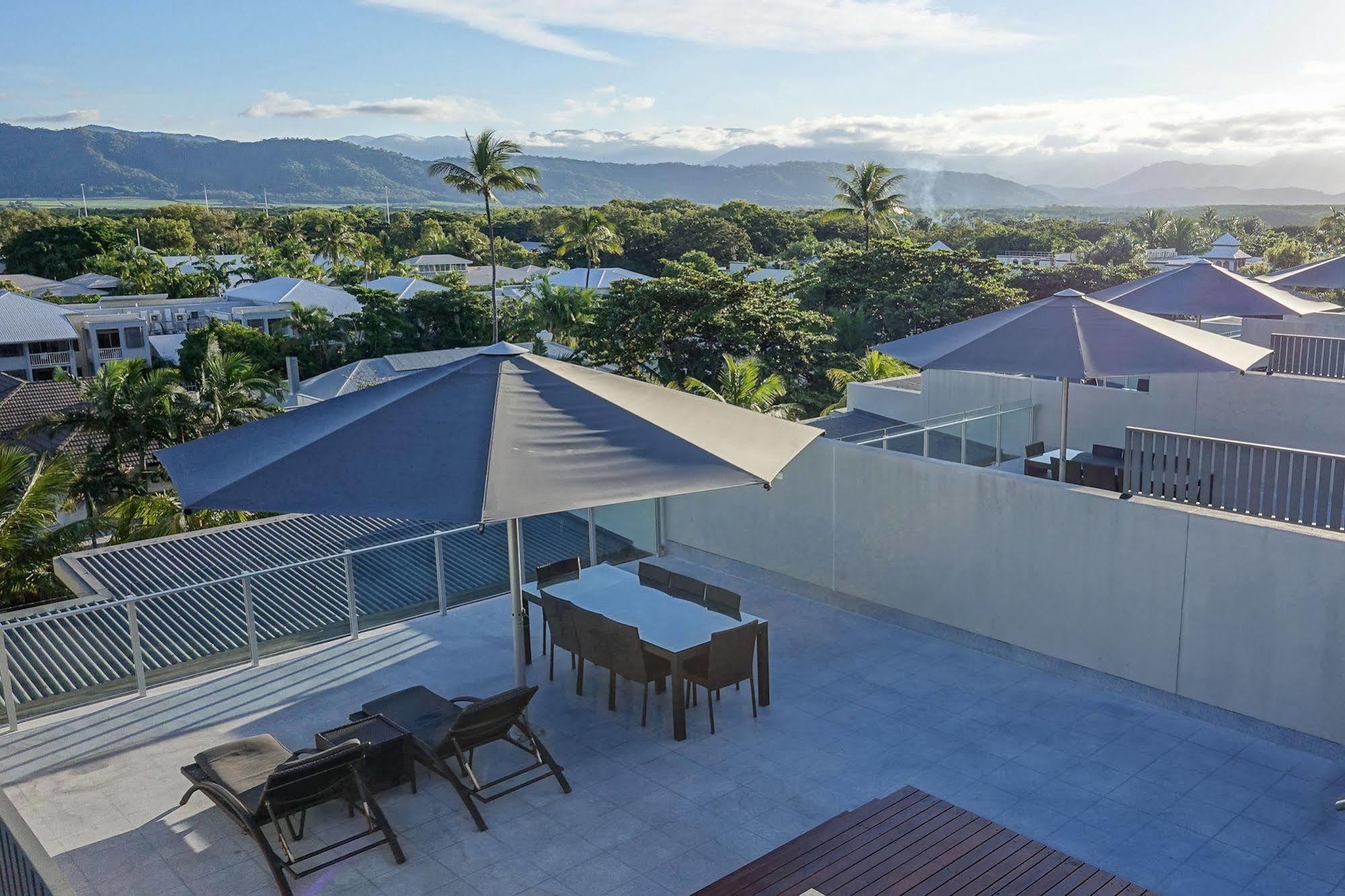 Aparthotel Coconut Grove Port Douglas Esterno foto